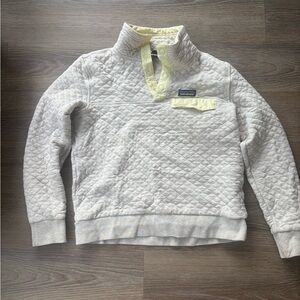 Patagonia Women’s Quilted Snap-T Pullover in Cream and Light Yellow